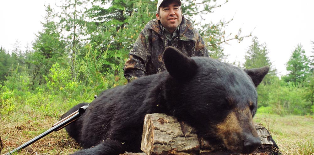 Bear hunts, Bear hunting guides, Big bear hunts, Quebec hunting guides Claude Turcotte
